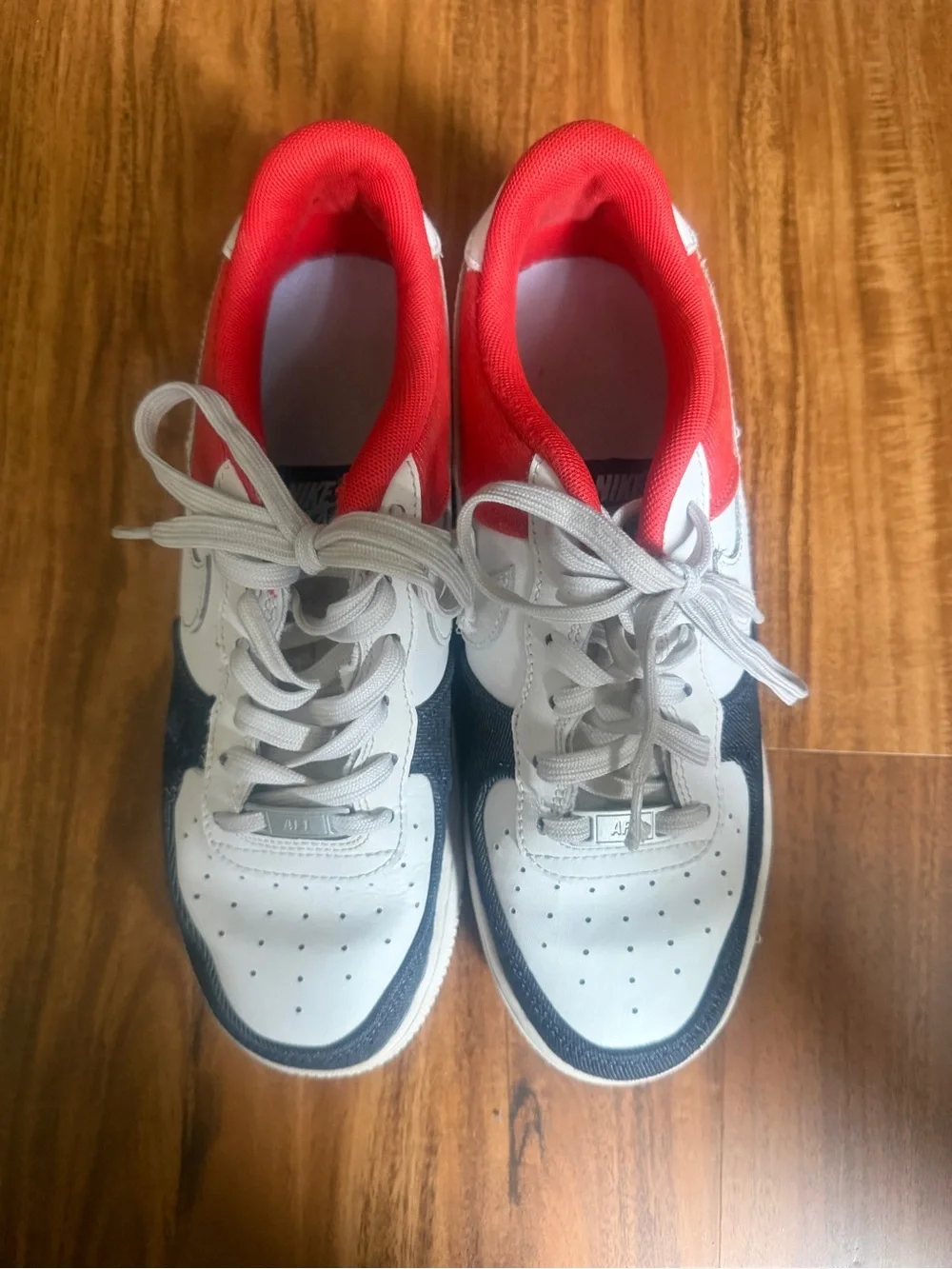 Kids Low-Top Sneakers in White, Navy & Red — Cushioned Active Shoes